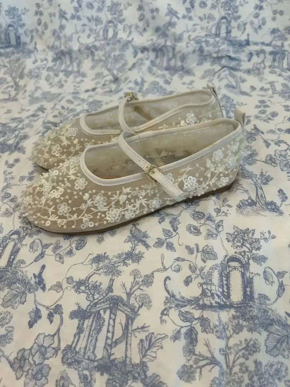 ZARA Girls Size 31 Ivory Beaded Sequin Floral Mesh Mary Jane Ballet Flats